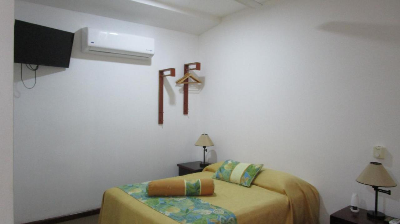 Hotel Sueno Tranquilo à Quepos Extérieur photo