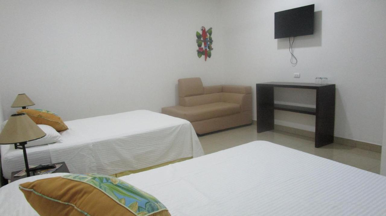 Hotel Sueno Tranquilo à Quepos Extérieur photo