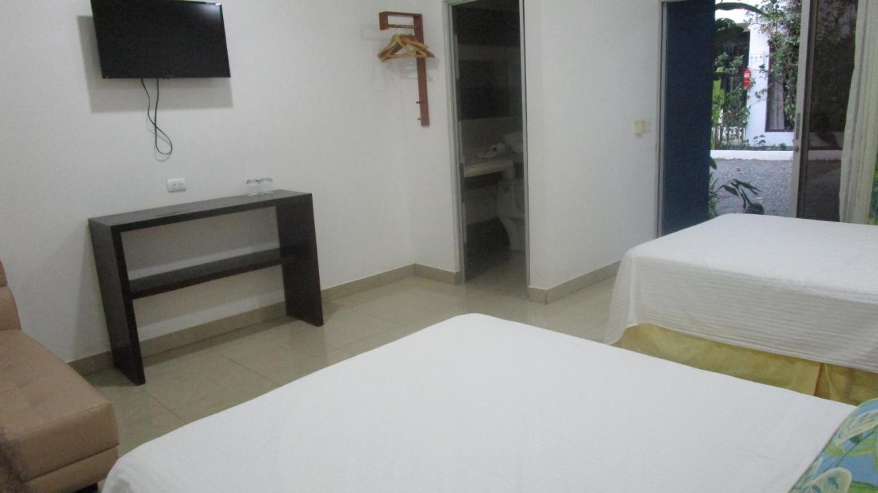 Hotel Sueno Tranquilo à Quepos Extérieur photo