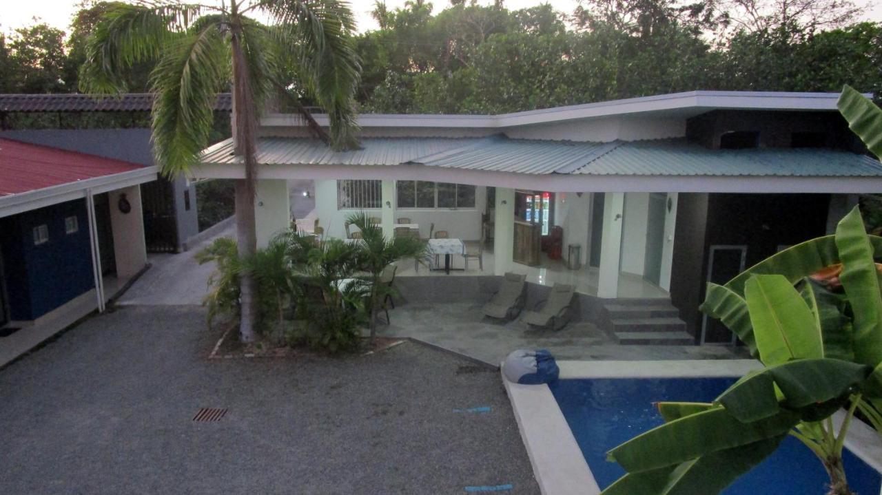 Hotel Sueno Tranquilo à Quepos Extérieur photo