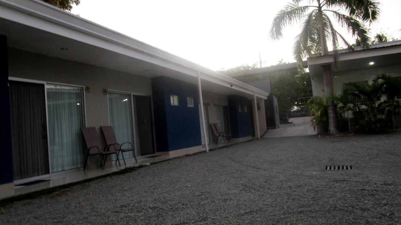 Hotel Sueno Tranquilo à Quepos Extérieur photo